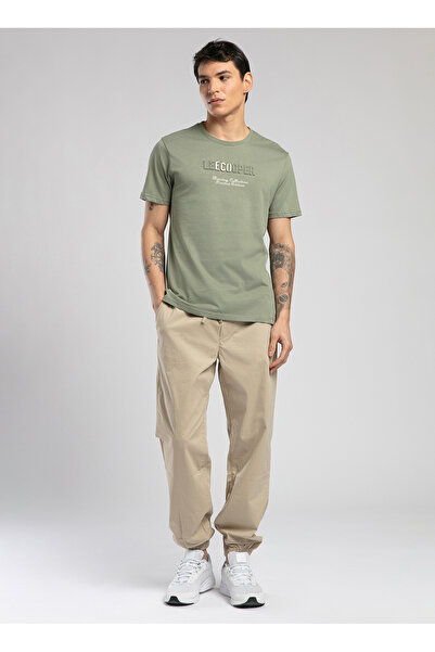 Lee Cooper Ανδρικό μπλουζάκι με λαιμόκοψη χακί 252 LCM 242032 DESAV KHAKI