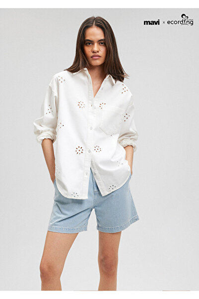 Mavi Nyra Akdeniz Beyaz Nakışlı Jean Gömlek Regular Fit / Normal Kesim 121077...