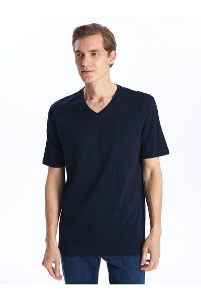 LC Waikiki Ανδρικό μπλουζάκι με κοντό μανίκι με λαιμόκοψη σε σχήμα V, χτενισμ...