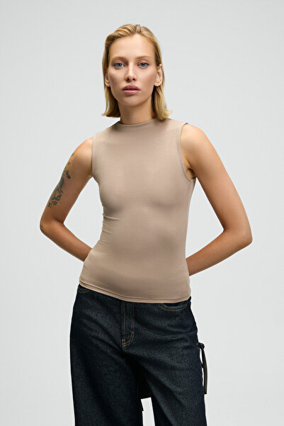 GRIMELANGE MIRUVA Kadın Halter Yaka Esnek Kumaşlı Sıfır Kollu Vizon Bluz