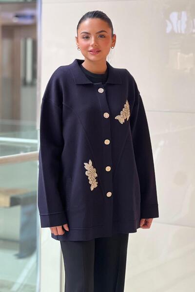 Ghisa Çiçek Broşlu Triko Hırka