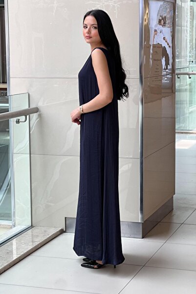 Ceremony Memoli Cupra Long Dress with V-Neck Detail on the Back