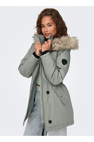 ONLY Hooded Green Women's Parka 15304625