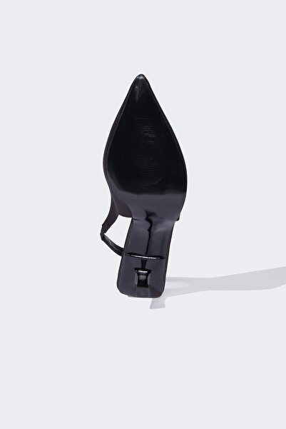 DeFacto Kadın Yüksek Taban Suni Deri Sandalet E9645AX25HS