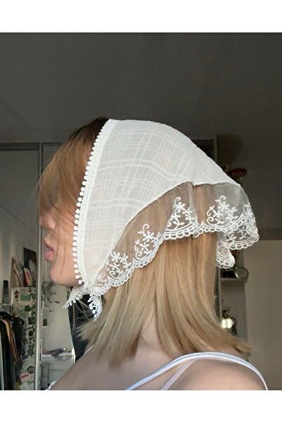 FloresDeCarnaval Vintage Lace Detailed Tie-Up Hair Cover/Shawl – Off-White