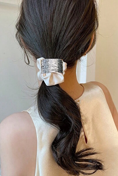 CAŞ DEKORASYON Κρεμ και ασημί χρώμα Μεταλλική λεπτομερής πόρπη Simit