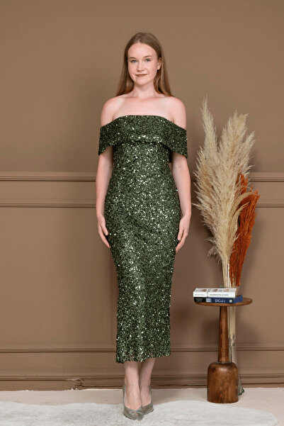 BEYBOS فستان قلم رصاص بياقة قارب مصنوع من قماش الترتر - أخضر كاكي