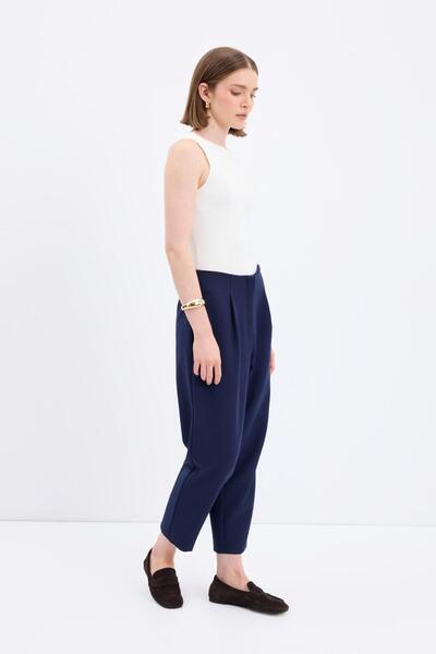 KADRİYE BAŞTÜRK High Waist Straight Cut Crepe Trousers Navy Blue
