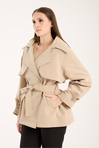 MODAMERSİ Kadın Bej Aller Detaylı Astarlı Kısa Trençkot