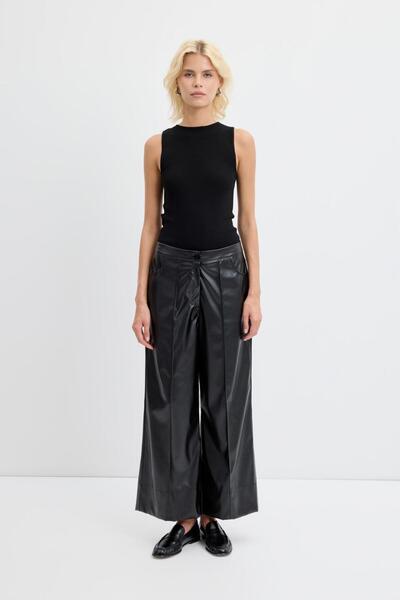 KADRİYE BAŞTÜRK High Waist Ribbed Stitching Leather Pants Black