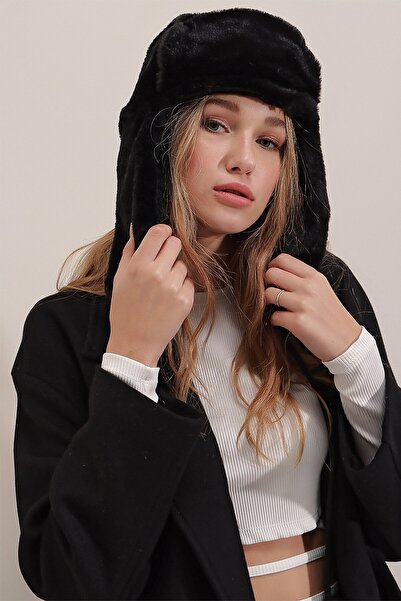 VAGGON Women's Black Plush Soft Hat with Earmuffs Prmx2427