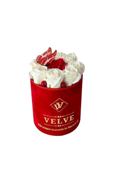 velve Σύνθεση λουλουδιών VLV, 9 σαπουνένια τριαντάφυλλα, σε κόκκινο βελούδινο...