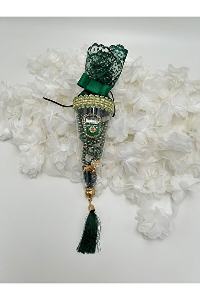 lenagiftworkshop طقم هدايا من قطعة واحدة بلون أخضر زمردي يتضمن مسبحة وقلادة ل...