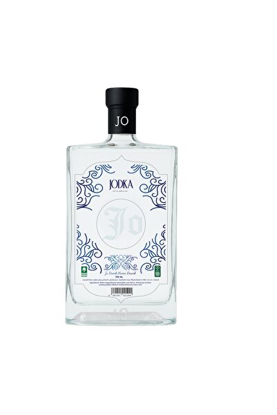 jo drinks JODKA