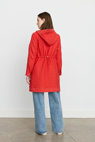 Nihan İnce Kapitone Aksesuar Detaylı Kapşonlu Kap Nar Çiçeği