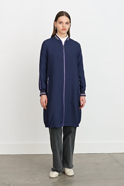 Nihan İnce Kapitone Ribana Detaylı Kap Lacivert