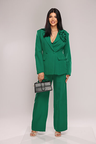 Pretty Women's colorful suit with flower