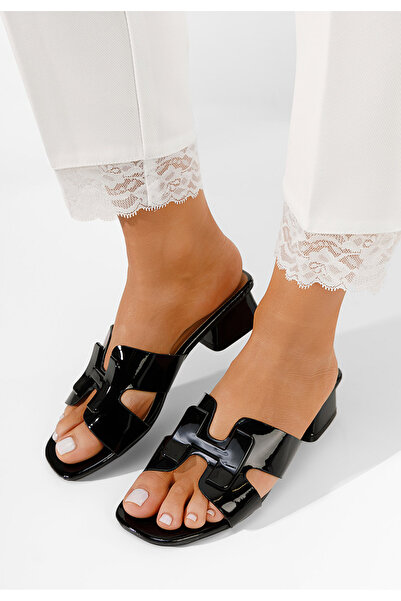 B T Shoes Černé pantofle na podpatku Loreleia