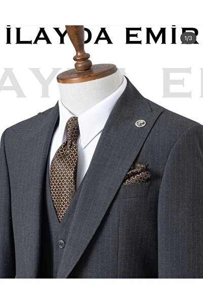 ilayda emir بدلة رمادية داكنة