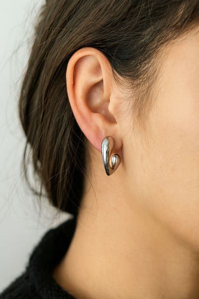 Gunessa أقراط نسائية من الفولاذ بتصميم عصري أنيق ومتين من الفولاذ المقاوم للصدأ