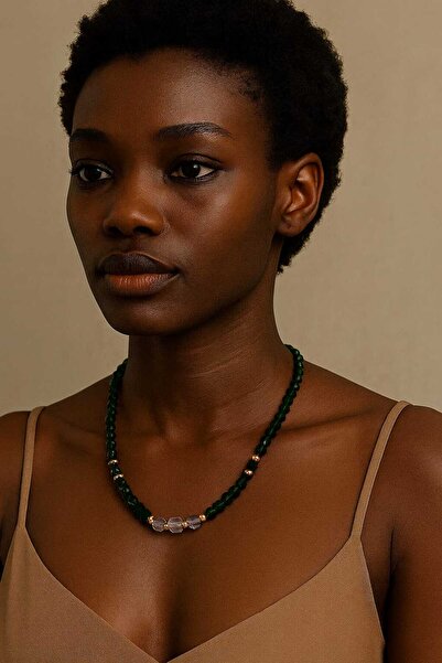 Ralp Moda قلادة نسائية عصرية للموسم الجديد (تم تصميمها بواسطة الذكاء الاصطناعي)