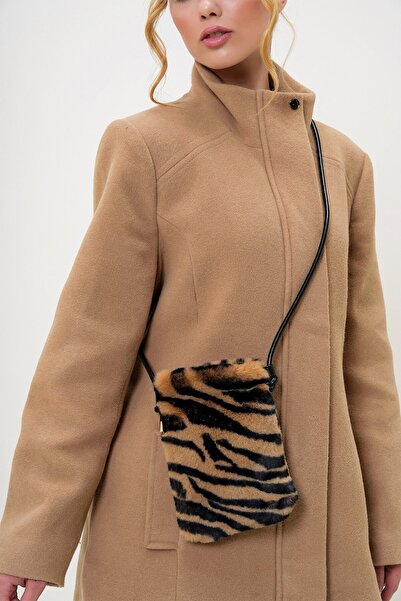 VAGGON Women's Camel-Black Leather Corded Magnet Closure Faux Fur Phone Bag Prmx13249