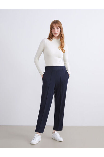 LC Waikiki Γυναικείο αθλητικό παντελόνι με ελαστική μέση σε μπλε ναυτικό χρώμα