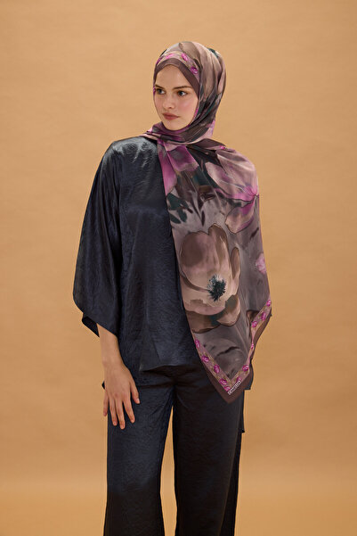 cs camellia scarf Şal din crep de mătase Larissa - Fig