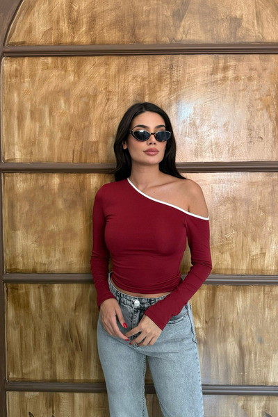 oshebu Бургунди – Дамска блуза с едно рамо, дълъг ръкав и детайли