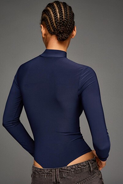 Bershka Uzun kollu boğazlı body