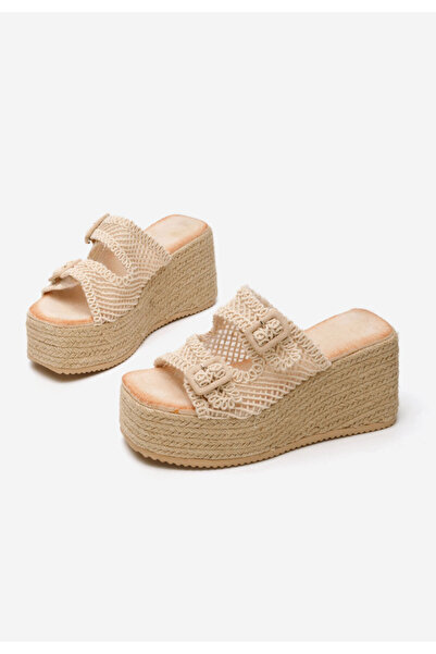 B T Shoes Béžové pantofle na klínku Mirta