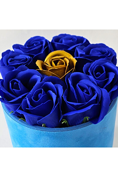velve Aranjament floral Velvet, cu 9 trandafiri de sapun, in cutie albastra de catifea, Albastru /Auriu