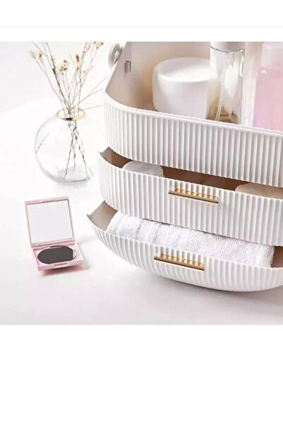 teknotrust Yumuşak ve parlak cilt için ideal krem, şeffaf ve hafif formüle sahip bakım ürünü