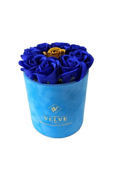 velve Aranjament floral Velvet, cu 9 trandafiri de sapun, in cutie albastra de catifea, Albastru /Auriu