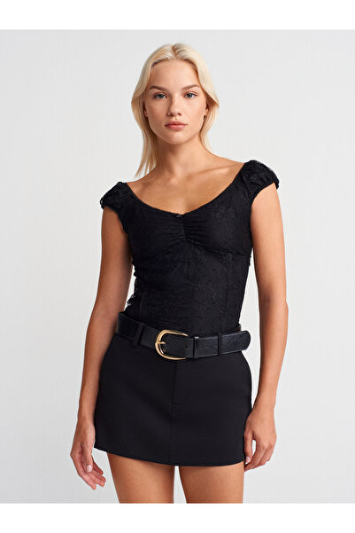 Dilvin 31848 Bow Detailed Lace Top-Black