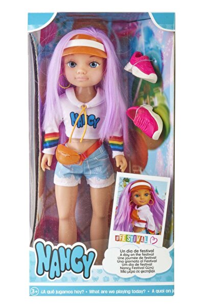 Famosa Papusa Nancy, O zi celebra a festivalului