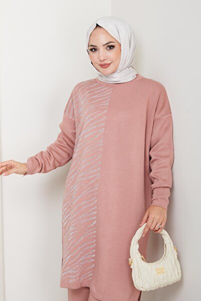 nacar çarşı Kadın Krem Zebra Desenli Triko Tunik – Uzun Kol Rahat Kalıp