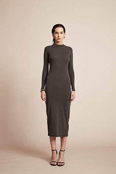 Yola فستان سادة بأكمام طويلة للعمل