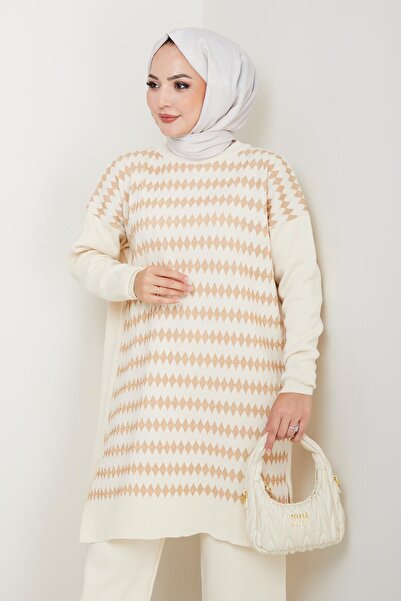 FATELLA Women's Cream Knitwear Sweater – Loose Model with Geometric Glitter P...