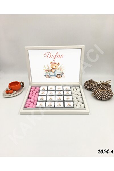 KAKAO AĞACI 48 Adet Karton Kutuda Ayıcıklı Kız Bebek Çikolatası – 300 gr Draje