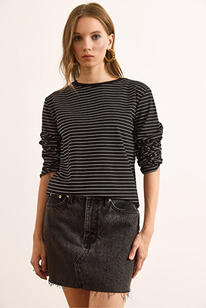 Olalook Kadın Siyah Çizgili Yumuşak Dokulu Basic Sweatshirt SWT-19000742