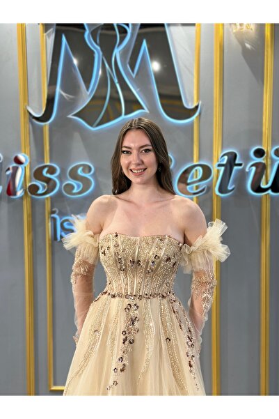 MissBetül Straplez Takma Kol Göğüs Şerit Detaylı Abiye Nişan Elbisesi