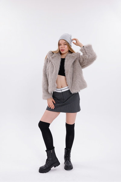 Moda Palmiss Dámská šedá zimní bunda z umělé kožešiny s podšívkou