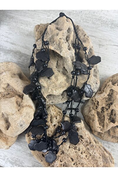 SEDEF TAKI Siyah ahşap el yapımı işleme kolye