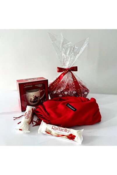 velve Boo Basket cu set cana din ceramica si lingurita de Craciun, Esarfa dama si praline Raffaello, Rosu
