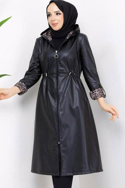 MissThetis Kapüşonlu Uzun Kol Çift Cep İçi Leopar Şardonlu Fermuarlı Şık ve Cool Midi Boy Suni Deri Trençkot