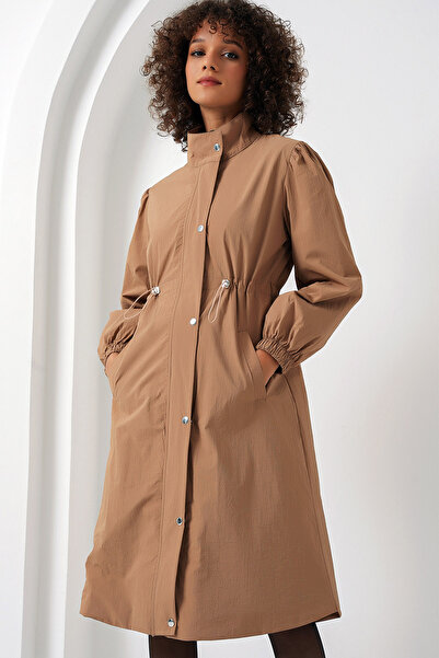 MissThetis Dik Yaka Uzun Lastikli Kol Çıtçıtlı Çift Cep Bel Büzgülü Astarlı Ş...