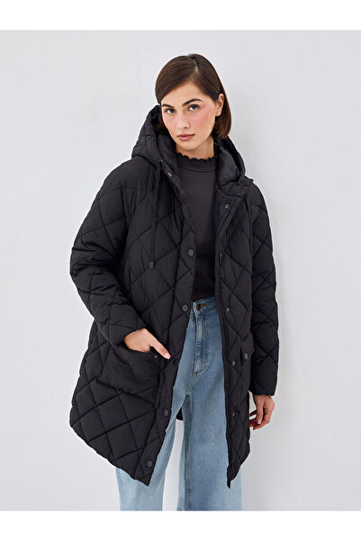 LC Waikiki Λαμπερές επιλογές από το Shining Store | Γυναικείο πουπουλένιο παλτό με κουκούλα και καπιτονέ oversize