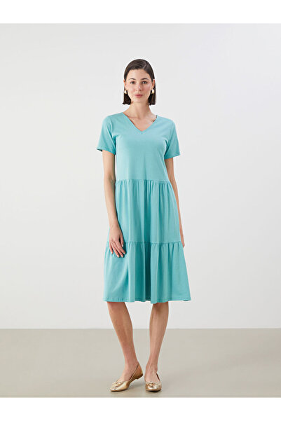 LC Waikiki فستان أخضر بياقة على شكل حرف V