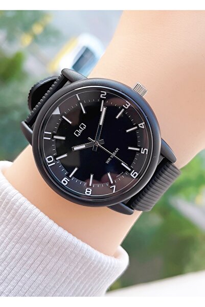 Q&Q 10 Atm Waterproof Silicone Strap Unisex Wristwatch with 2 Years Warranty